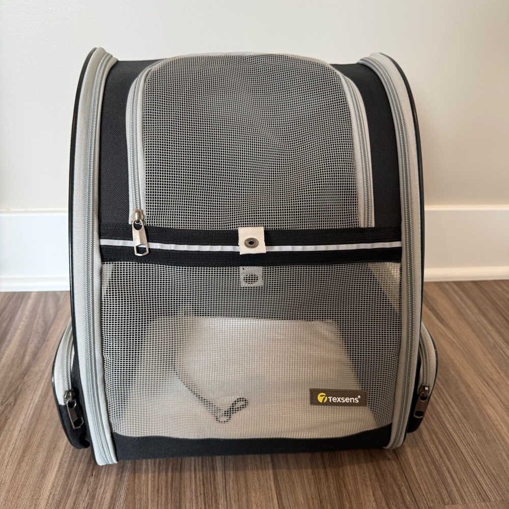NWOT Black Pet Carrier - Picture 2 of 16